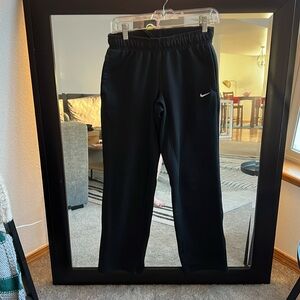 Nike Therma-Fit Straight Leg Pants